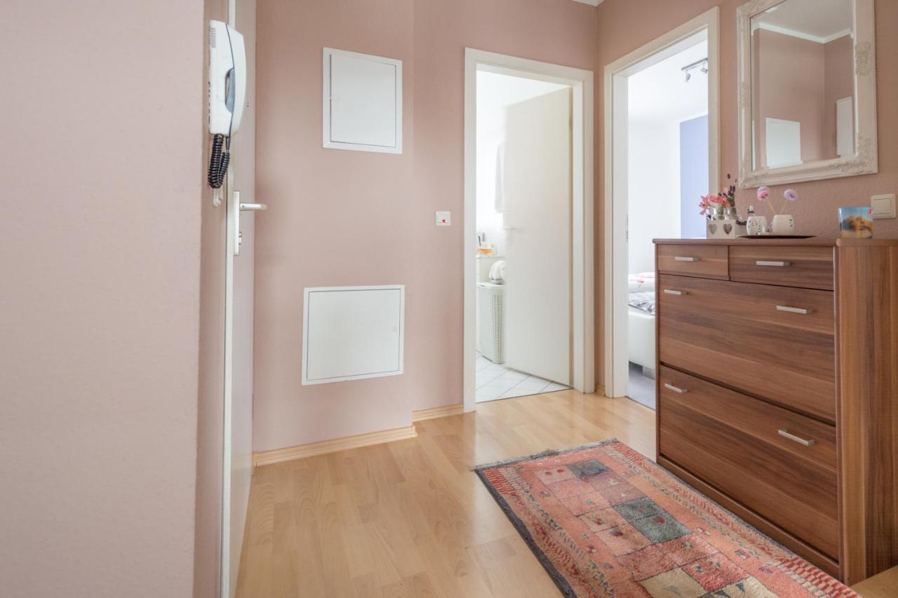 Anyroomdirect Private Apartments Near Hannover Exhibition Room Agency Eksteriør billede